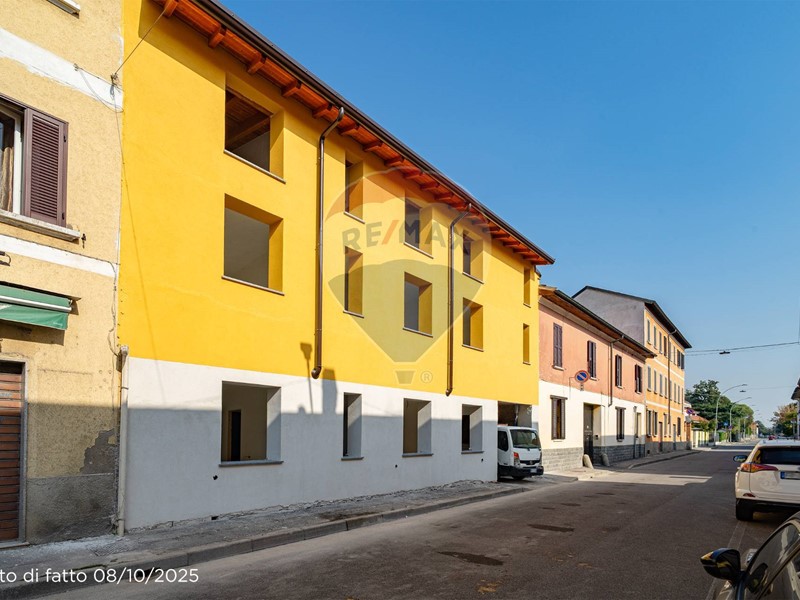 Attico in Vendita a Bareggio, 210'000&euro;, 70 m²