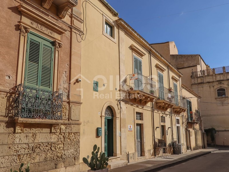 Quadrilocale in Vendita a Noto, 730'000€, 177 m²
