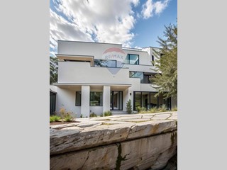 Rustico in Vendita a Cremia, 140'000€, 515 m²