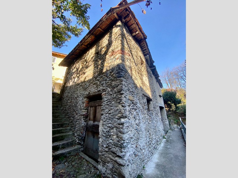 Rustico in Vendita a Cremia, 95'000€, 119 m²