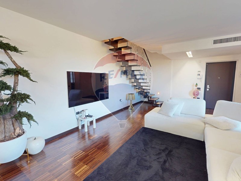 Quadrilocale in Vendita a Rodano, 370'000&euro;, 135 m²