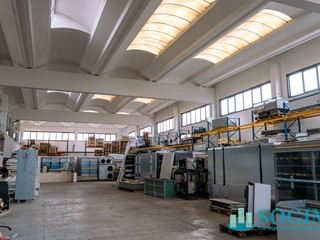 Capannone in Vendita a San Zenone al Lambro, 1'300'000&euro;, 1900 m²