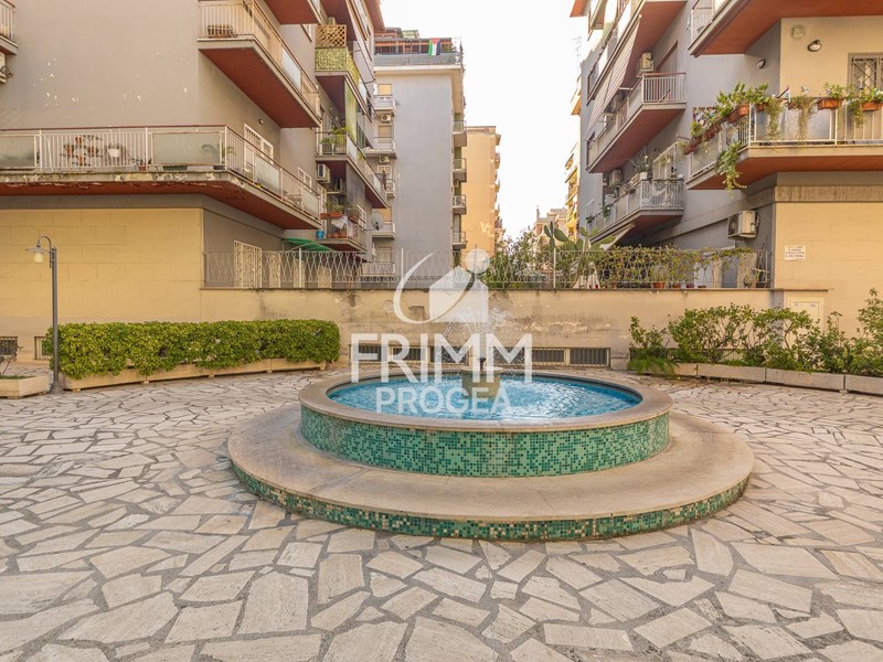 Bilocale in Vendita a Roma, 215'000€, 75 m²