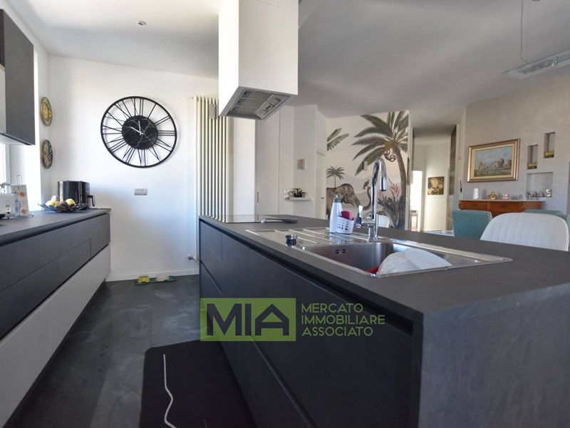 Appartamento in Vendita a Altidona, 258'000€, 148 m²