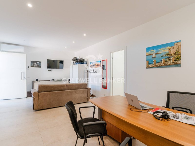 Ufficio in Vendita a Bari, 195'000&euro;, 145 m²