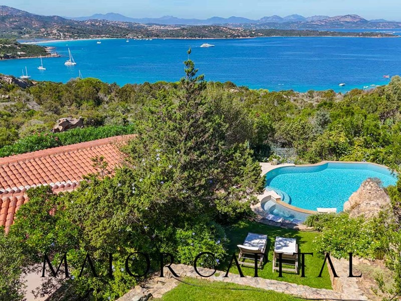 Villa in Vendita a San Teodoro, 1'690'000€, 190 m²