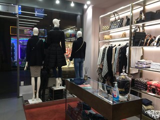 Attività commerciale in Affitto a Pisa, 7'000&euro;, 70 m²