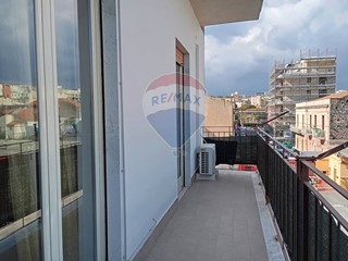 Trilocale in Vendita a Catania, 89'000€, 85 m²