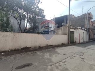 Casa Indipendente in Vendita a Belpasso, 80'000€, 103 m²