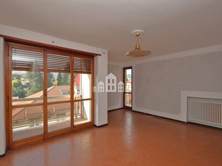 Quadrilocale in Vendita a Cuorgnè, 69'000&euro;, 92 m²