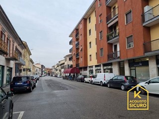 Trilocale in Vendita a Cassolnovo, 47'000&euro;, 80 m²