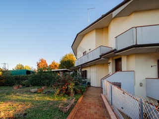 Villetta a schiera in Vendita a Paese, 298'000€, 200 m²