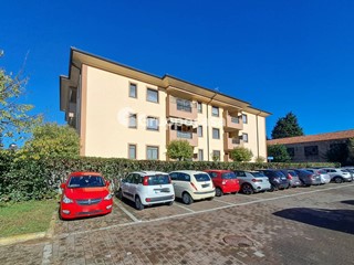 Trilocale in Vendita a Magenta, 250'000€, 80 m²