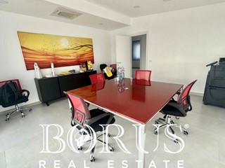 Ufficio in Affitto a Teverola, 500&euro;, 35 m²