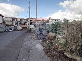 Terreno agricolo in Vendita a Misterbianco, 99'000€, 7200 m²