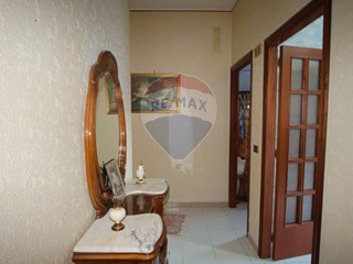 Appartamento in Vendita a Catania, 75'000€, 114 m²