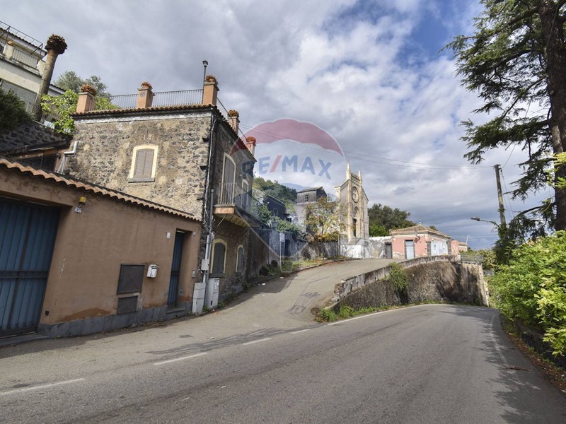Rustico in Vendita a Acireale, 130'000&euro;, 85 m²