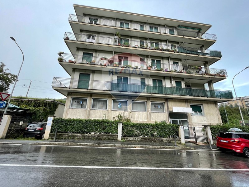 Ufficio in Vendita a Como, 239'000€, 149 m²