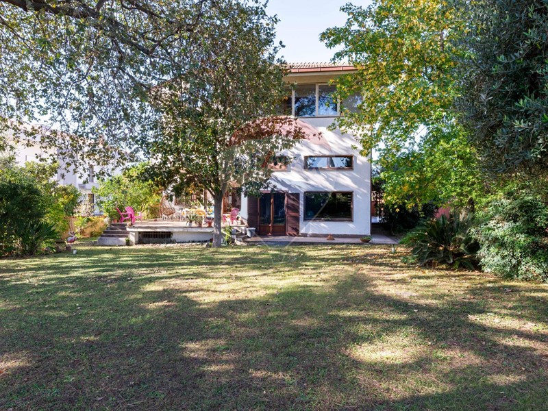 Villa in Vendita a Roma, 749'000&euro;, 350 m²