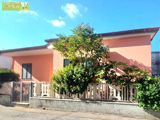 Casa Indipendente in Vendita a Giulianova, 280'000€, 150 m²