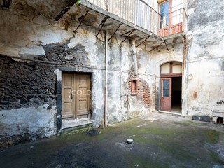 Casa Indipendente in Vendita a Riposto, 89'000€, 152 m²