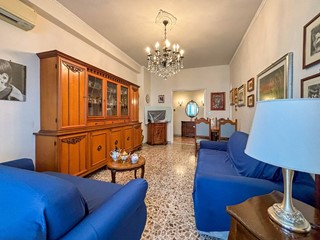 Bilocale in Vendita a Roma, 260'000€, 72 m²