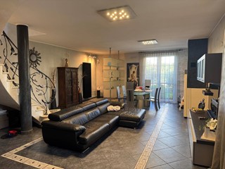 Casa Semi Indipendente in Vendita a Rovigo, 350'000€, 174 m²