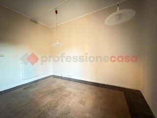 Ufficio in Affitto a Arezzo, 300€, 20 m²