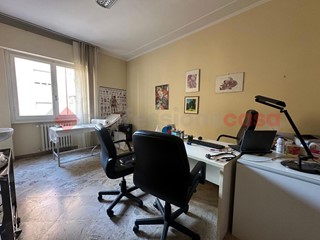 Ufficio in Affitto a Arezzo, 300€, 20 m², arredato
