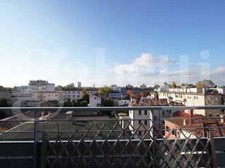 Appartamento in Vendita a Venezia, 310'000€, 130 m²