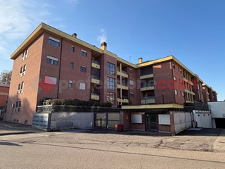 Quadrilocale in Vendita a Cesano Boscone, 368'000€, 135 m²