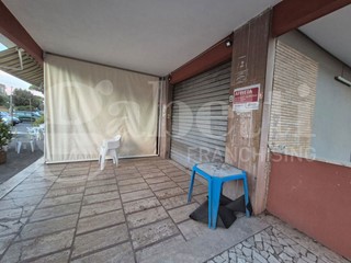 Negozio in Affitto a Anzio, 800€, 60 m²