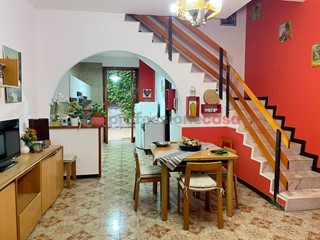 Bilocale in Affitto a Aci Castello, 750€, 75 m², arredato