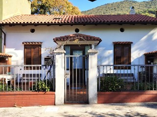 Villetta a schiera in Vendita a Trieste, 119'000€, 67 m², arredato