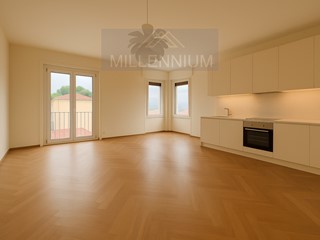 Quadrilocale in Vendita a Arona, 2'300€, 120 m², con Box