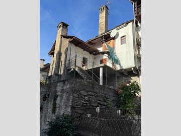 Casa Indipendente in Vendita a Varzo, 68'000€, 121 m²