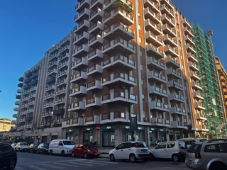 Appartamento in Vendita a Palermo, 315'000€, 167 m²