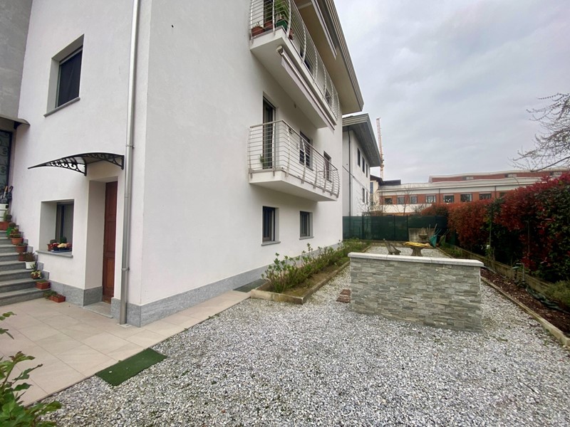 Ufficio in Affitto a Centallo, 525€, 80 m²