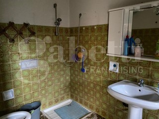 Casa Indipendente in Vendita a Oristano, 120'000€, 174 m²