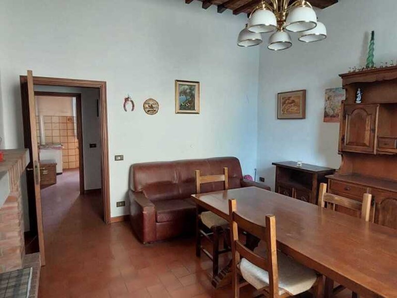 Appartamento in Vendita a Asciano, 98'000&euro;, 75 m²