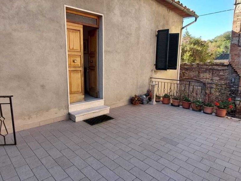 Appartamento in Vendita a Asciano, 75'000€, 75 m², con Box