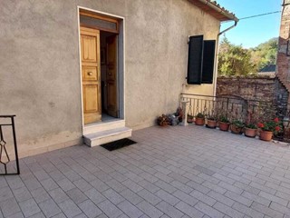 Appartamento in Vendita a Asciano, 75'000€, 75 m², con Box