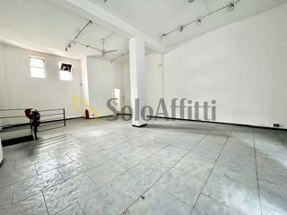 Capannone in Affitto a Bari, zona San Pasquale, 1'000&euro;, 100 m²