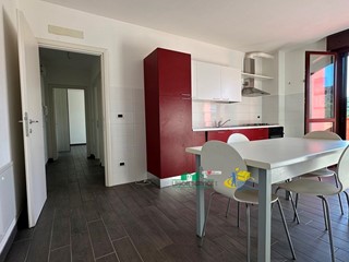 Trilocale in Affitto a Medesano, zona Sant' Andrea Bagni, 550€, 75 m², con Box