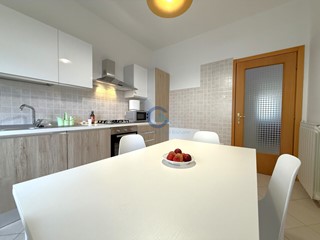 Stanza in Affitto a Catanzaro, zona Fortuna, 250&euro;, 135 m², arredato