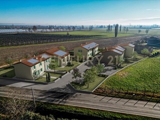 Trilocale in Vendita a Zevio, 295'000€, 112 m², con Box