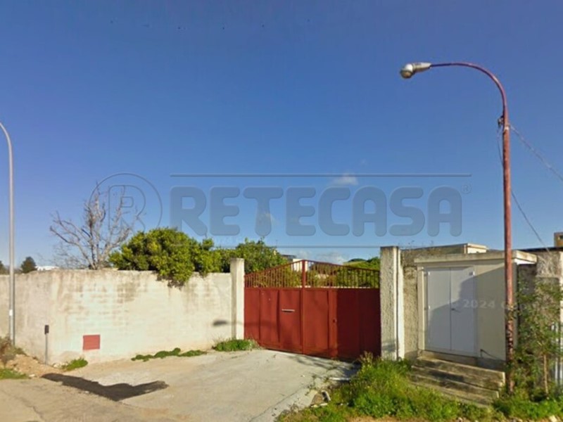 Attività commerciale in Vendita a Castelvetrano, 1500 m²