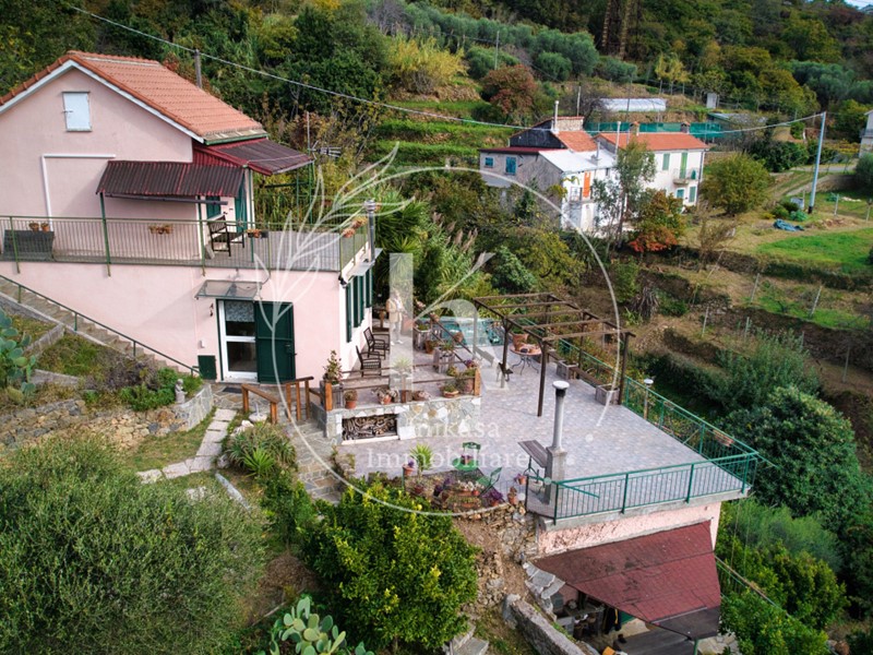 Casa Indipendente in Vendita a Savona, 290'000€, 80 m²