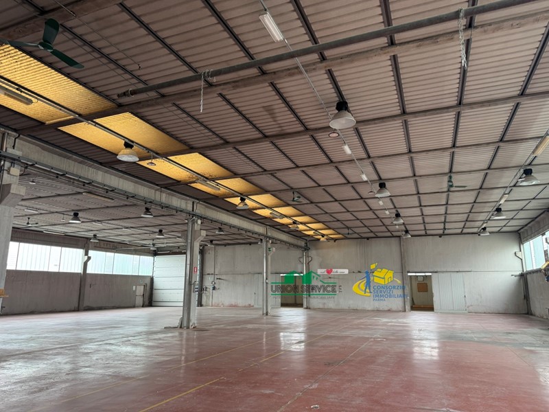 Capannone in Vendita a Sala Baganza, 1'290'000€, 2700 m²