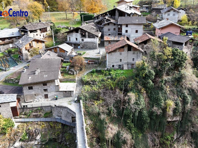 Rustico in Vendita a Aymavilles, 65'000&euro;, 92 m²